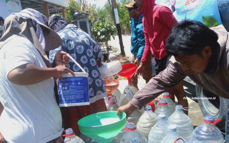 Sumur Mengering Sejak Dua Bulan Terakhir, Sebagian Warga Larangan Tokol Terpaksa Beli Tangki Air Rp140 Ribu untuk Bertahan Lima Hari